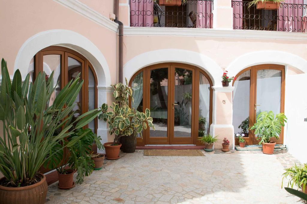 B&B Casa Licheri San Vito  Eksteriør billede