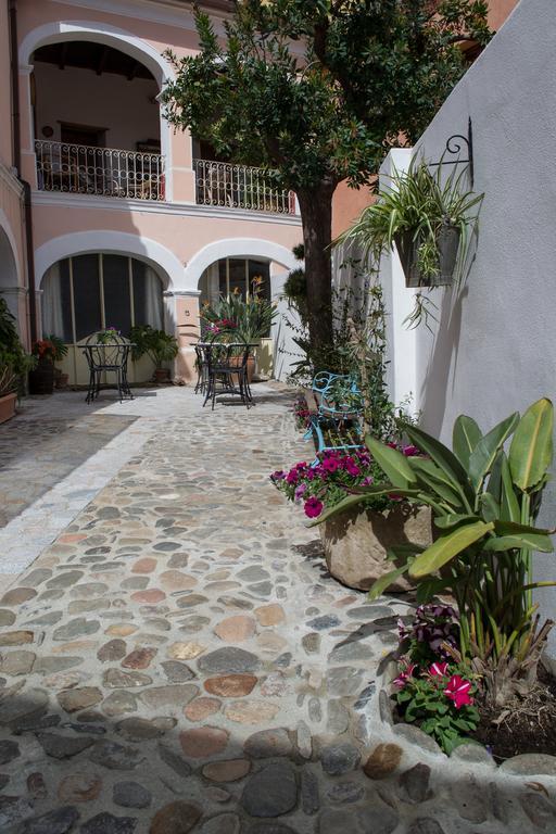 B&B Casa Licheri San Vito  Eksteriør billede